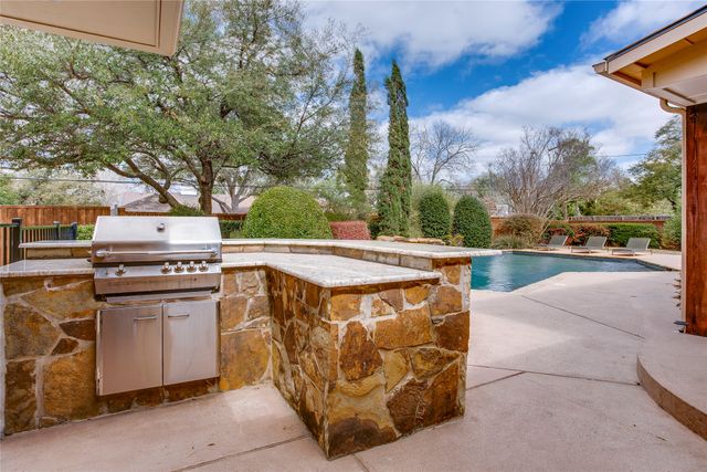 7015 Midbury Drive, Dallas, TX 75230