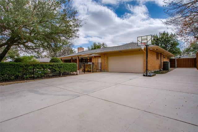 7015 Midbury Drive, Dallas, TX 75230