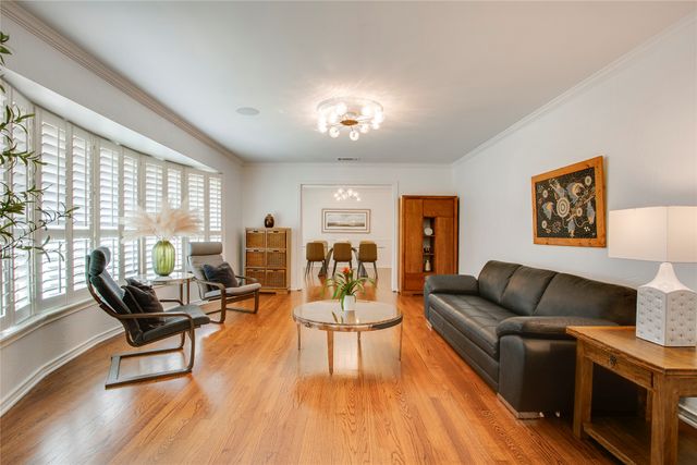 7015 Midbury Drive, Dallas, TX 75230