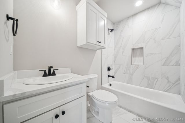 11260 S Fir Avenue, Jenks, OK 74037