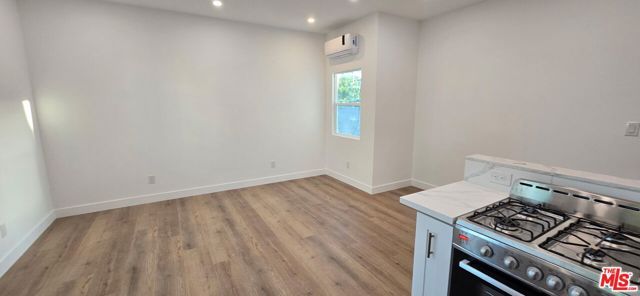 1047 Irolo Street 200, Los Angeles, CA 90006