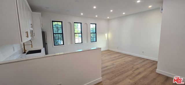 1047 Irolo Street 200, Los Angeles, CA 90006