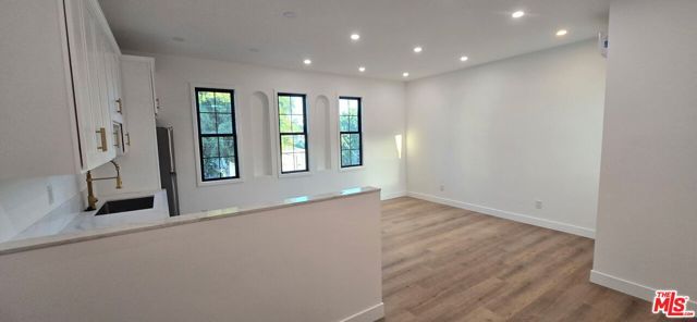 1047 Irolo Street 200, Los Angeles, CA 90006