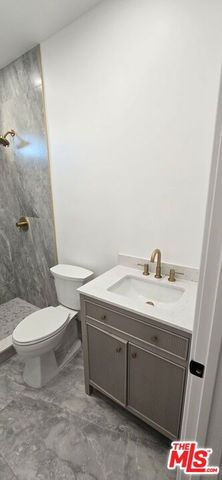 1047 Irolo Street 200, Los Angeles, CA 90006