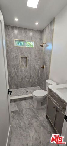 1047 Irolo Street 200, Los Angeles, CA 90006