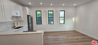 1047 Irolo Street 200, Los Angeles, CA 90006