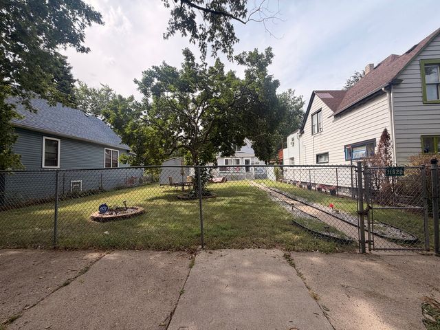 11820 S Harvard Avenue, Chicago, IL 60628