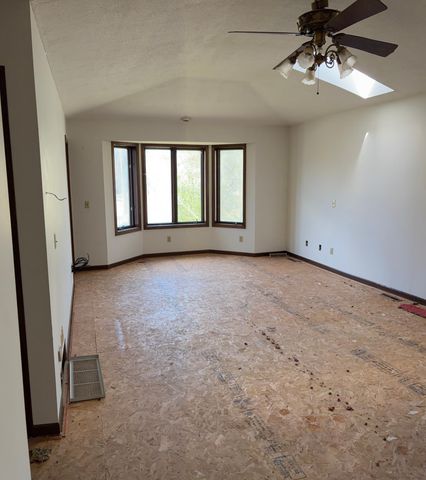 5505 Matterhorn Drive NE, Fridley, MN 55432