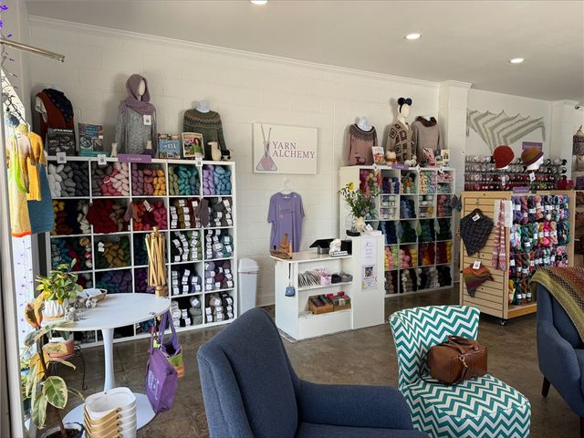 704 S Main Street, Bentonville, AR 72712
