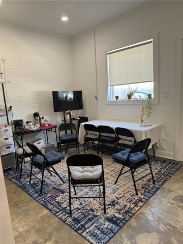 704 S Main Street, Bentonville, AR 72712