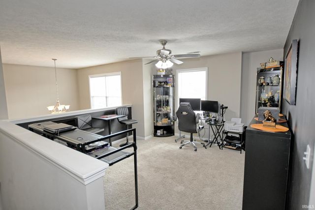 832 Groveview Court, Evansville, IN 47711