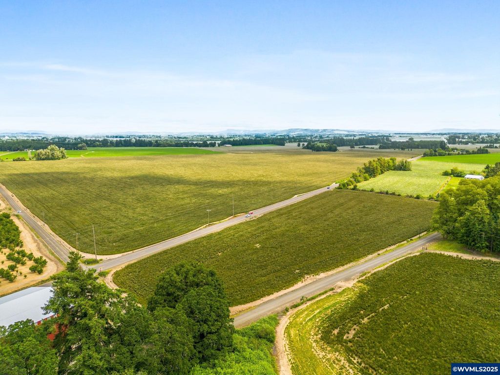 Image 1 of property listing at 0 SE Whiteson Rd, Amity, OR 97101