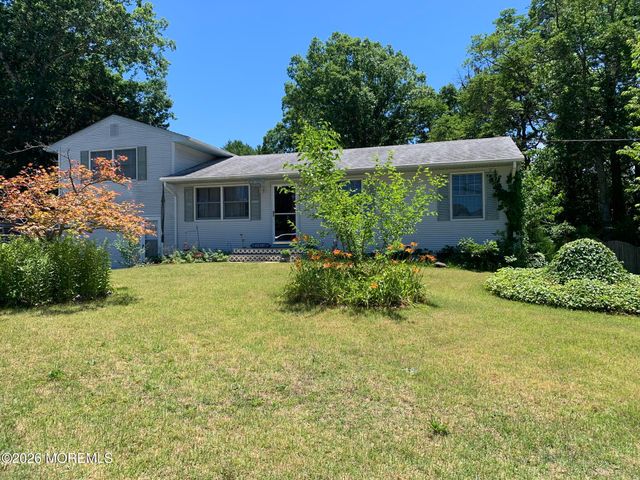 1764 Lockhart Street, Toms River, NJ 08757