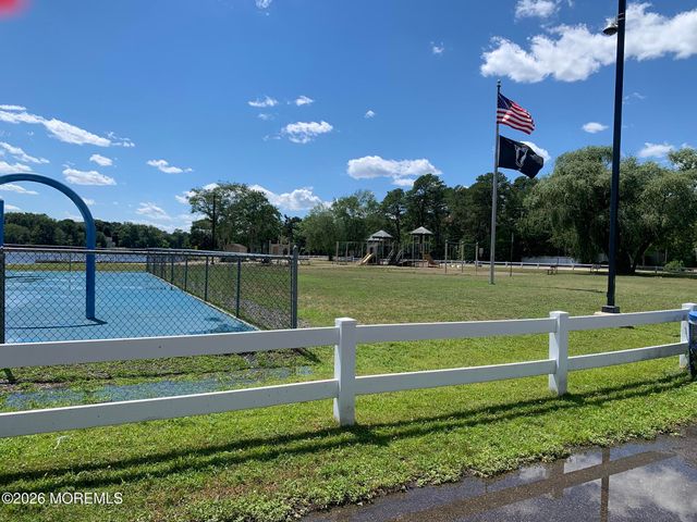 1764 Lockhart Street, Toms River, NJ 08757
