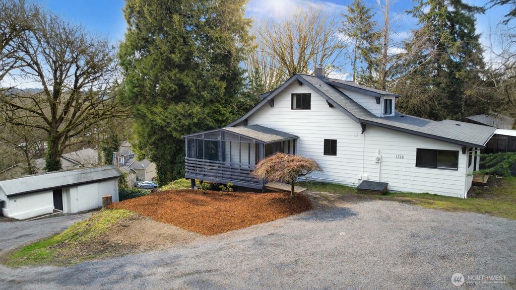 1316 SE 7th Street, Puyallup, WA 98372