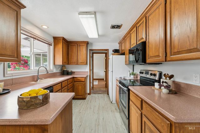 3795 N 33rd St, Boise, ID 83703