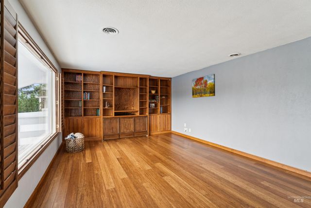 3795 N 33rd St, Boise, ID 83703