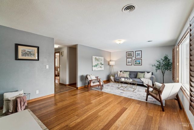 3795 N 33rd St, Boise, ID 83703