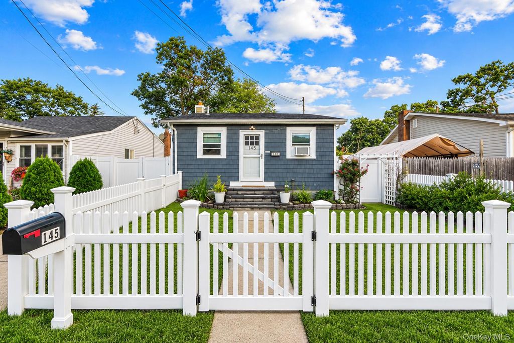 145 Carroll Avenue, Ronkonkoma, NY 11779 — photo 2