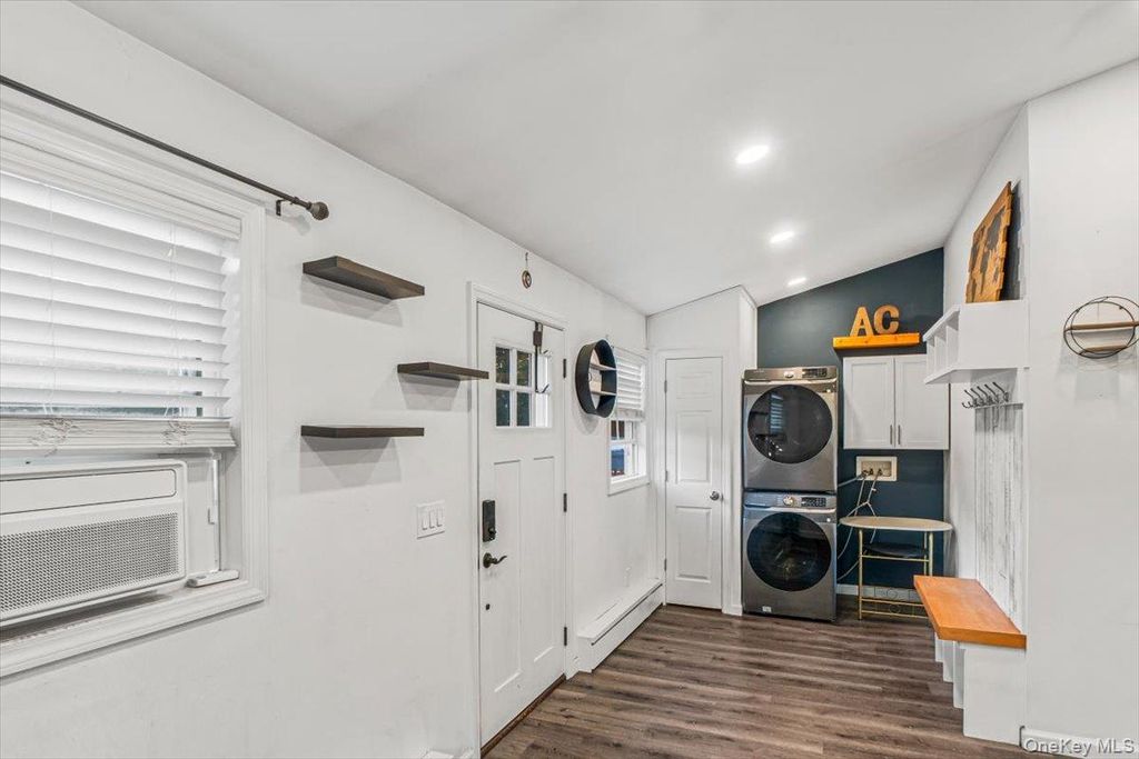 145 Carroll Avenue, Ronkonkoma, NY 11779 — photo 5