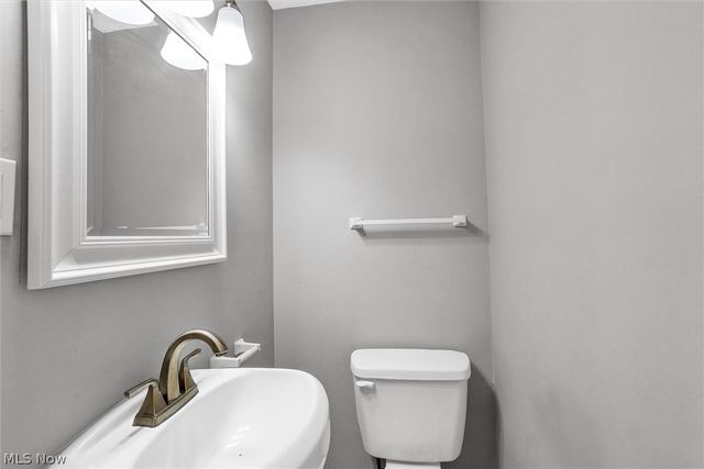 1130 Haselton Road, Cleveland Heights, OH 44121