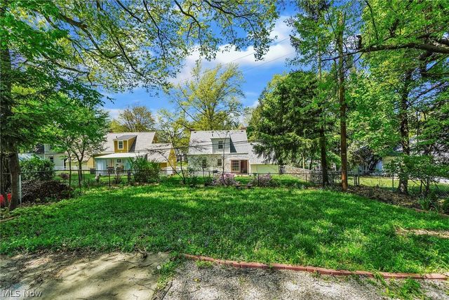 1130 Haselton Road, Cleveland Heights, OH 44121