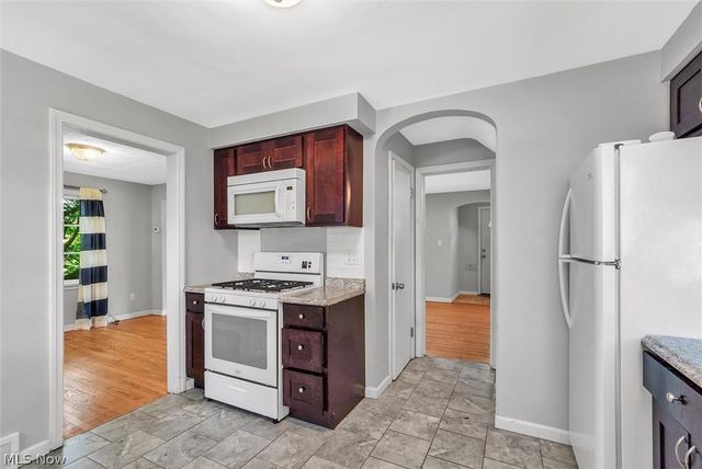 1130 Haselton Road, Cleveland Heights, OH 44121