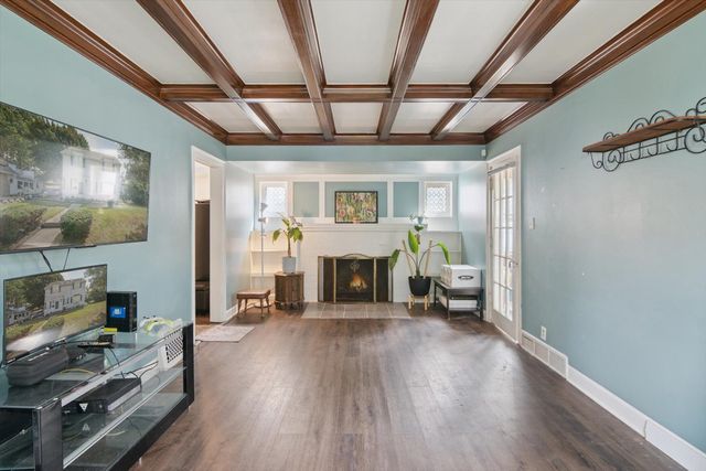 739 Beverly Park Place, Jackson, MI 49203