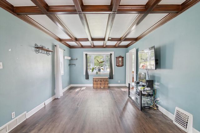 739 Beverly Park Place, Jackson, MI 49203