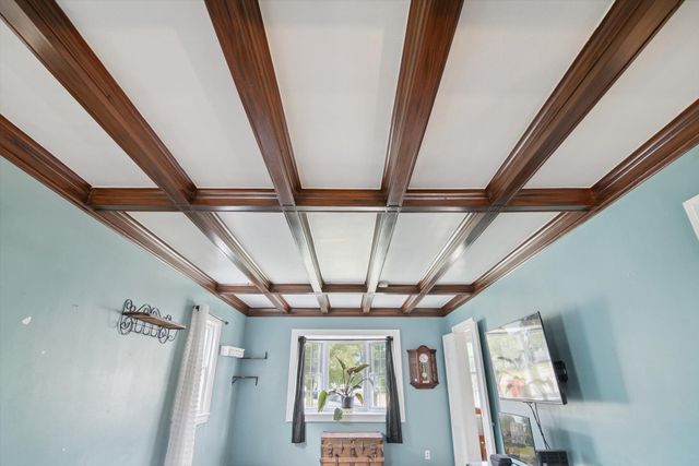 739 Beverly Park Place, Jackson, MI 49203