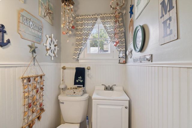 739 Beverly Park Place, Jackson, MI 49203