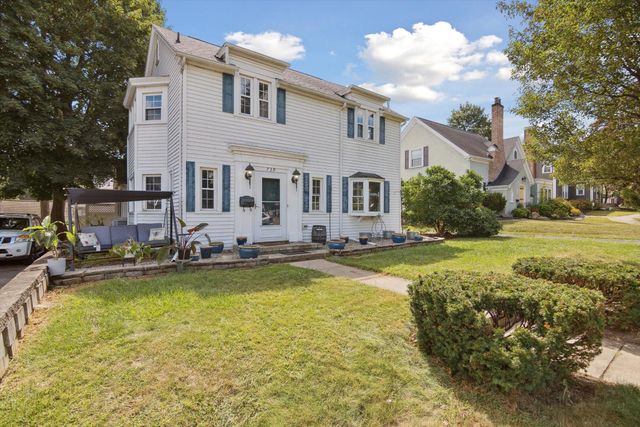 739 Beverly Park Place, Jackson, MI 49203