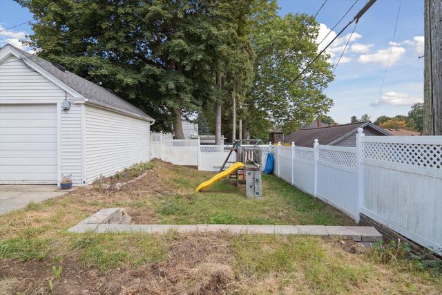 739 Beverly Park Place, Jackson, MI 49203