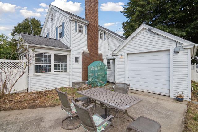 739 Beverly Park Place, Jackson, MI 49203