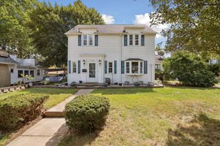 739 Beverly Park Place, Jackson, MI 49203