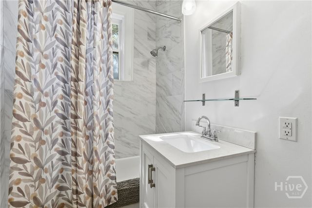 17 E 37th Street 11, Savannah, GA 31401