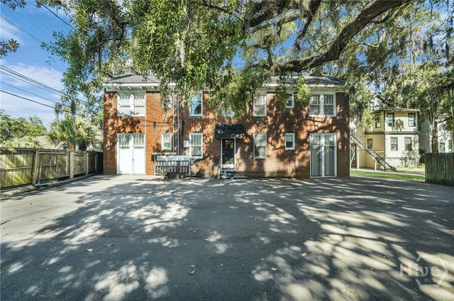 17 E 37th Street 11, Savannah, GA 31401