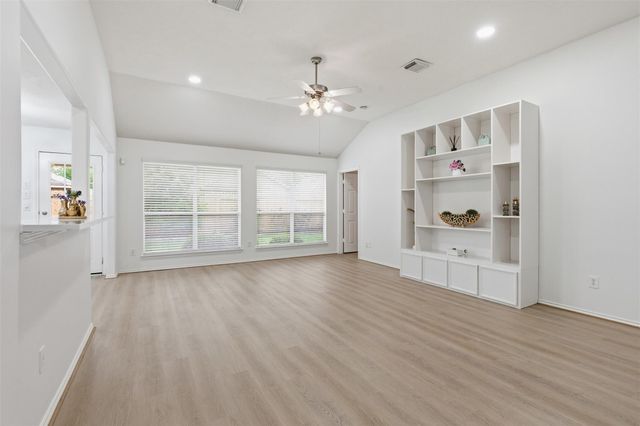 7027 Raven Cliffs Lane, Spring, TX 77379