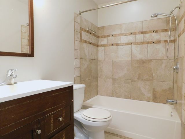 2200 Laurel Street, Denton, TX 76205