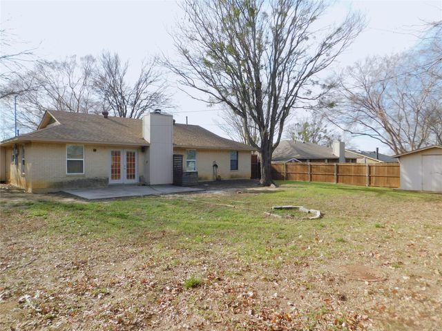 2200 Laurel Street, Denton, TX 76205