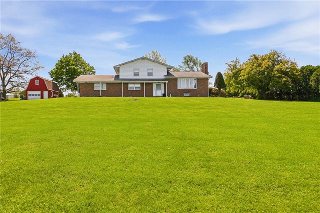 162 County Park Rd, Mt Pleasant Twp, PA 15666