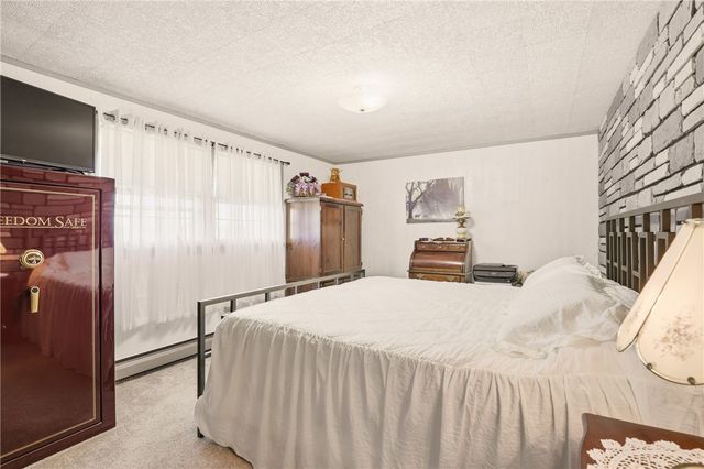 162 County Park Rd, Mt Pleasant Twp, PA 15666