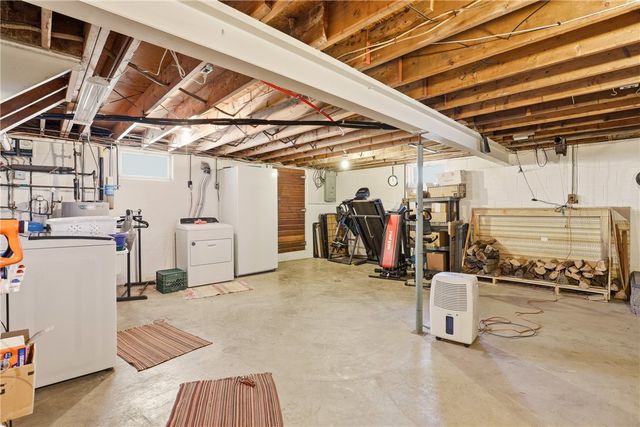 162 County Park Rd, Mt Pleasant Twp, PA 15666