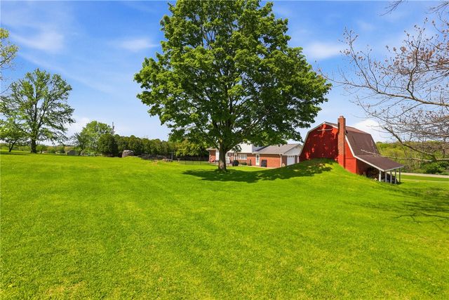 162 County Park Rd, Mt Pleasant Twp, PA 15666