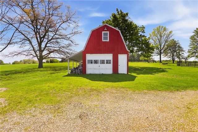162 County Park Rd, Mt Pleasant Twp, PA 15666