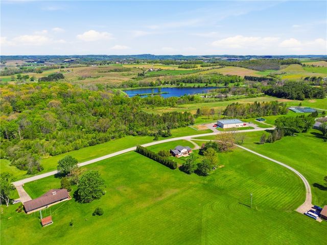 162 County Park Rd, Mt Pleasant Twp, PA 15666