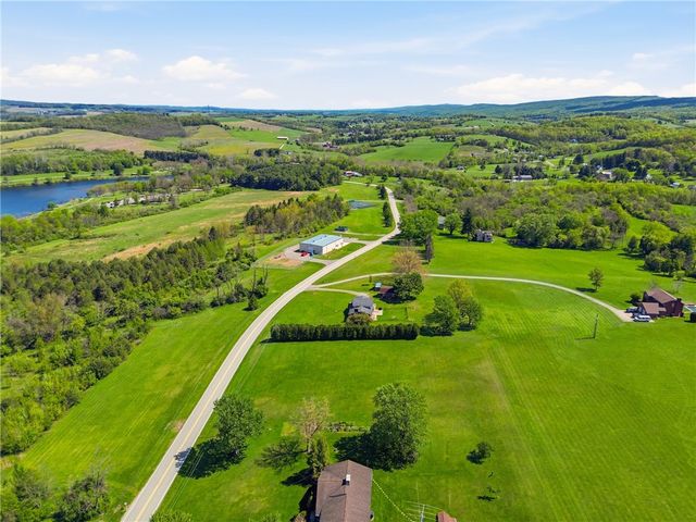 162 County Park Rd, Mt Pleasant Twp, PA 15666