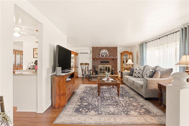 162 County Park Rd, Mt Pleasant Twp, PA 15666