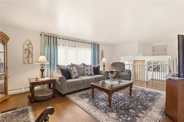 162 County Park Rd, Mt Pleasant Twp, PA 15666
