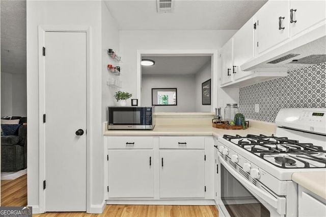 1704 Cumberland Court SE, Smyrna, GA 30080